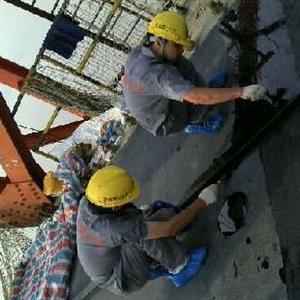 太原明轩金融资产管理有限公司员工在做复合润滑涂层